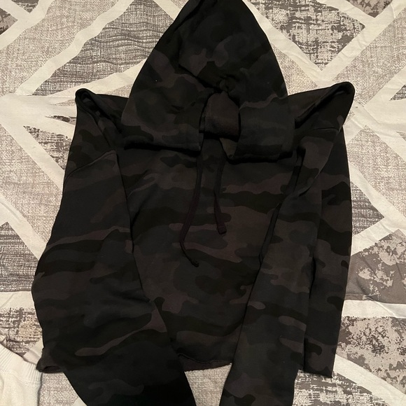 Cropped hoodie - Picture 1 of 3